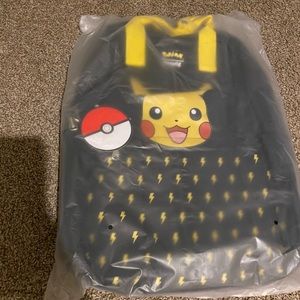 Pokemon loungefly